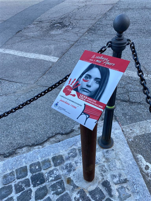 Panchine rosse: contro il femminicidio e la violenza sulle donne